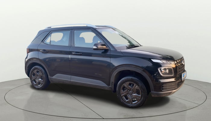 2024 Hyundai VENUE SX 1.2 PETROL, CNG, Manual, 31,232 km, Right Front Diagonal