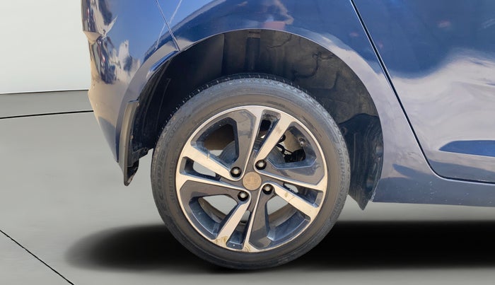 2023 Tata ALTROZ XZ + SUNROOF, Petrol, Manual, 37,220 km, Right Rear Wheel