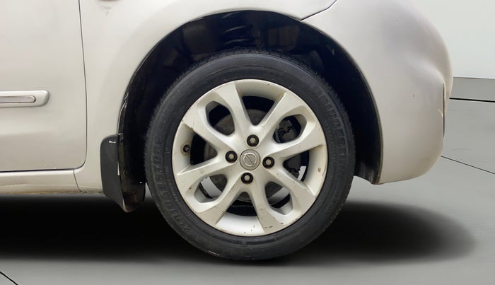 2013 Nissan Micra XV CVT, Petrol, Automatic, 1,07,997 km, Right Front Wheel