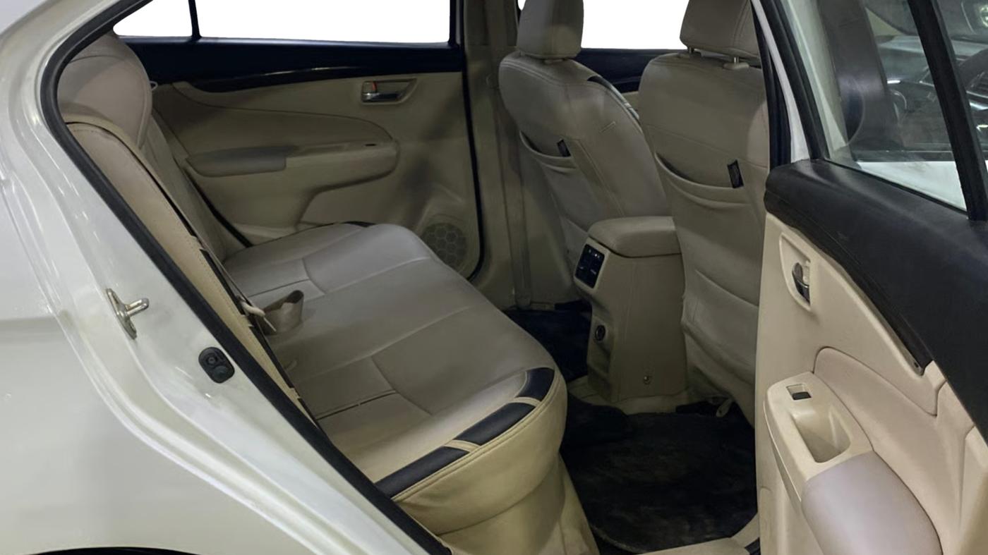 2016 Maruti Ciaz VDI+ SHVS, Diesel, Manual, 1,02,110 km, Right Side Rear Door Cabin