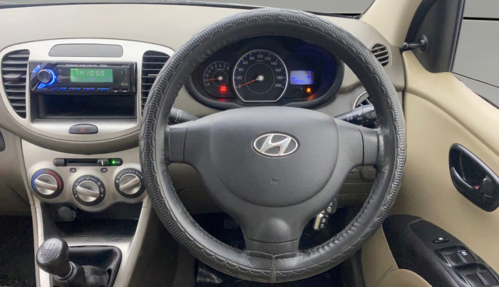 2014 Hyundai i10 MAGNA 1.1, Petrol, Manual, 69,018 km, Steering Wheel Close Up