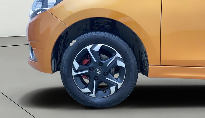 2017 Tata Tiago XZ PETROL, Petrol, Manual, 67,336 km, Left Front Wheel