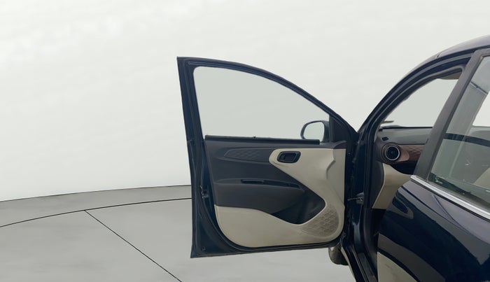 2022 Hyundai AURA S 1.2 CNG, CNG, Manual, 64,107 km, LHS Front Door