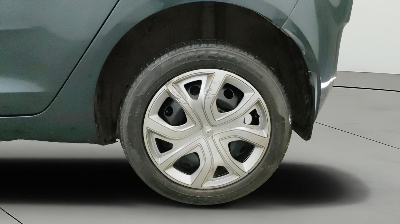 2021 Tata ALTROZ XT PETROL, Petrol, Manual, 24,040 km, Left Rear Wheel