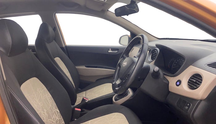 2015 Hyundai Grand i10 ASTA AT 1.2 KAPPA VTVT, Petrol, Automatic, 61,350 km, Right Side Front Door Cabin