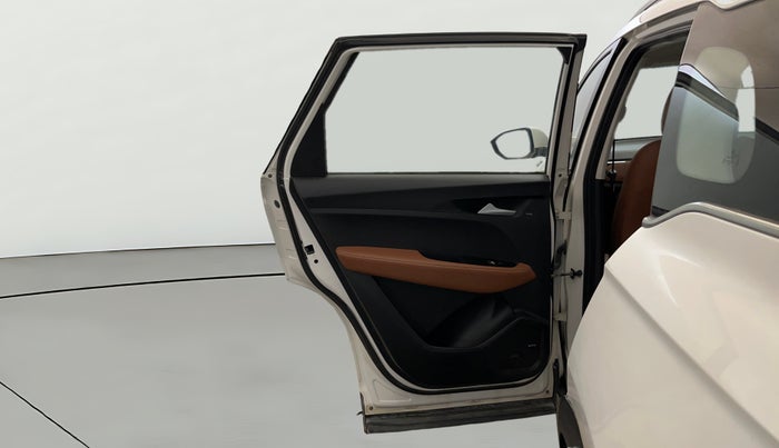 2021 MG HECTOR PLUS SHARP 1.5 PETROL TURBO HYBRID MT 6-STR, Petrol, Manual, 27,438 km, LHS Rear Door