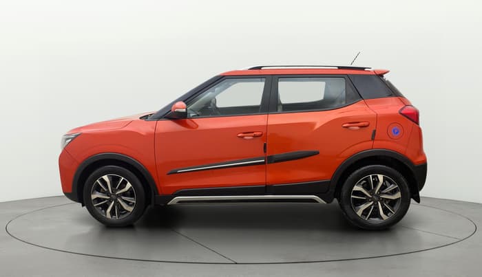 2019 Mahindra XUV300 W8 (O) 1.2 PETROL, Petrol, Manual, 1,00,168 km, Left Side