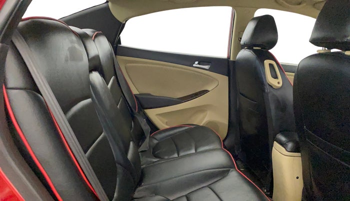 2015 Hyundai Verna FLUIDIC 4S 1.6 VTVT S(O), Petrol, Manual, 42,595 km, Right Side Rear Door Cabin