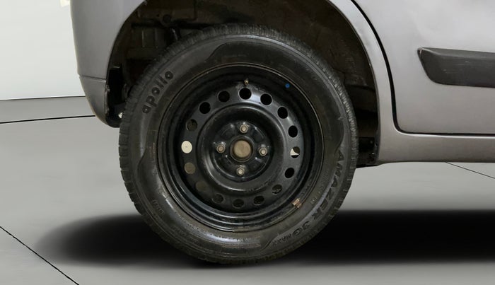 2016 Maruti Wagon R 1.0 VXI, CNG, Manual, 65,938 km, Right Rear Wheel