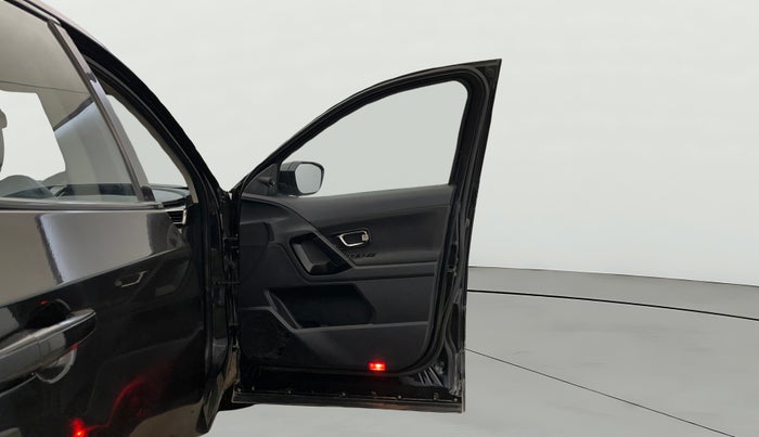 2022 Tata Harrier XT PLUS 2.0L KRYOTEC DARK EDITON, Diesel, Manual, 89,505 km, RHS Front Door