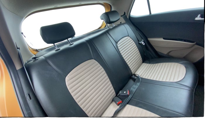 2016 Hyundai Grand i10 ASTA (O) AT 1.2 KAPPA VTVT, Petrol, Automatic, 87,759 km, Right Side Rear Door Cabin