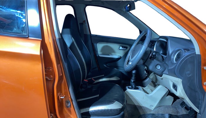 2015 Maruti Alto K10 VXI, Petrol, Manual, 42,918 km, Right Side Front Door Cabin