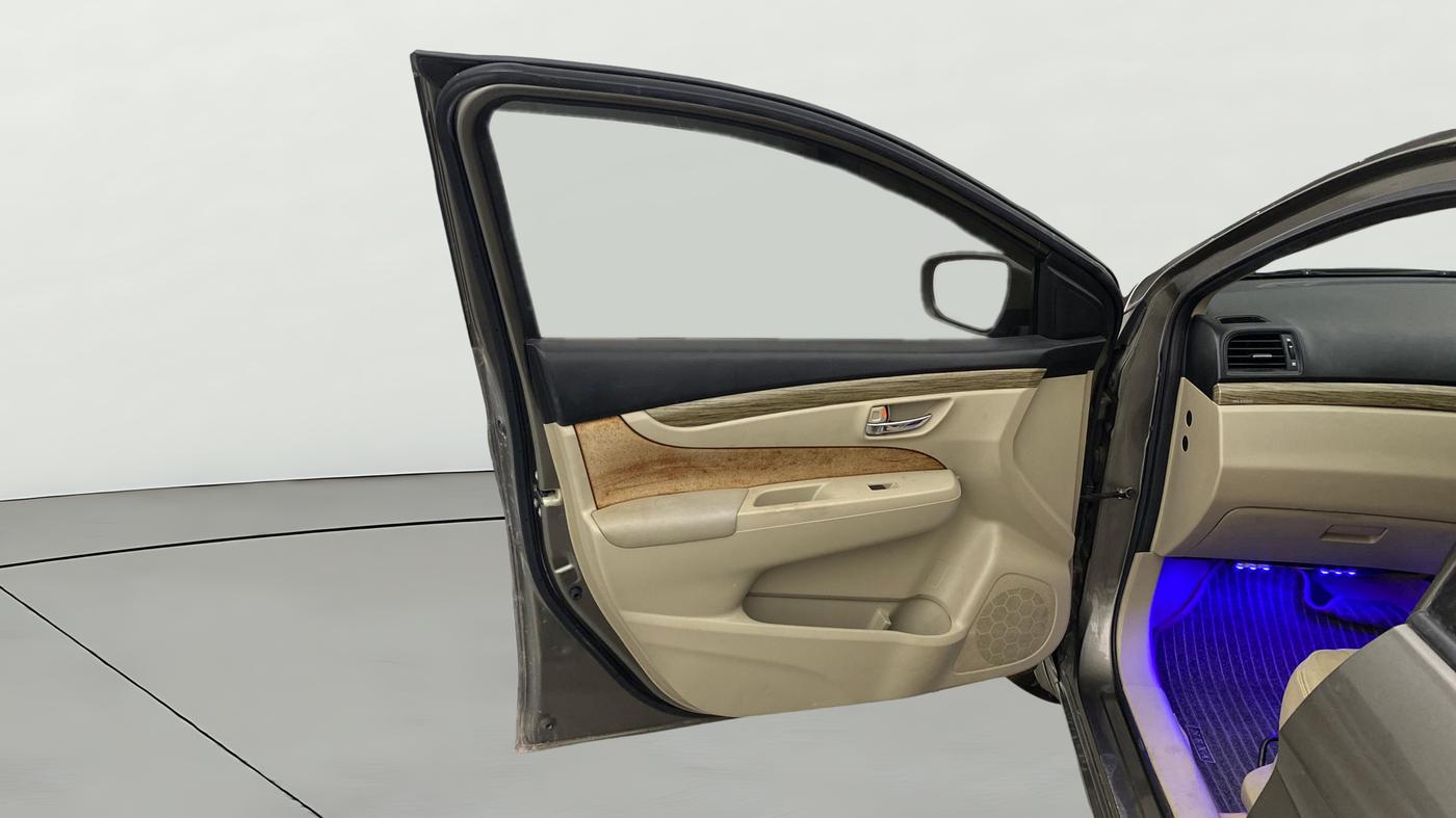 2018 Maruti Ciaz SIGMA 1.5 SHVS MT  PETROL, Petrol, Manual, 66,620 km, LHS Front Door