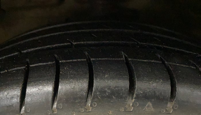 2018 Maruti Celerio VXI, Petrol, Manual, 76,709 km, Left Front Tyre Tread
