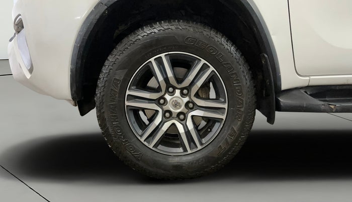 2018 Toyota Fortuner 2.8 4X2 MT, Diesel, Manual, 1,58,246 km, Left Front Wheel