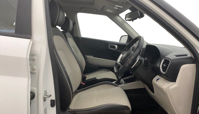 2023 Hyundai VENUE SX (O) 1.0 TURBO DCT, Petrol, Automatic, 20,814 km, Right Side Front Door Cabin