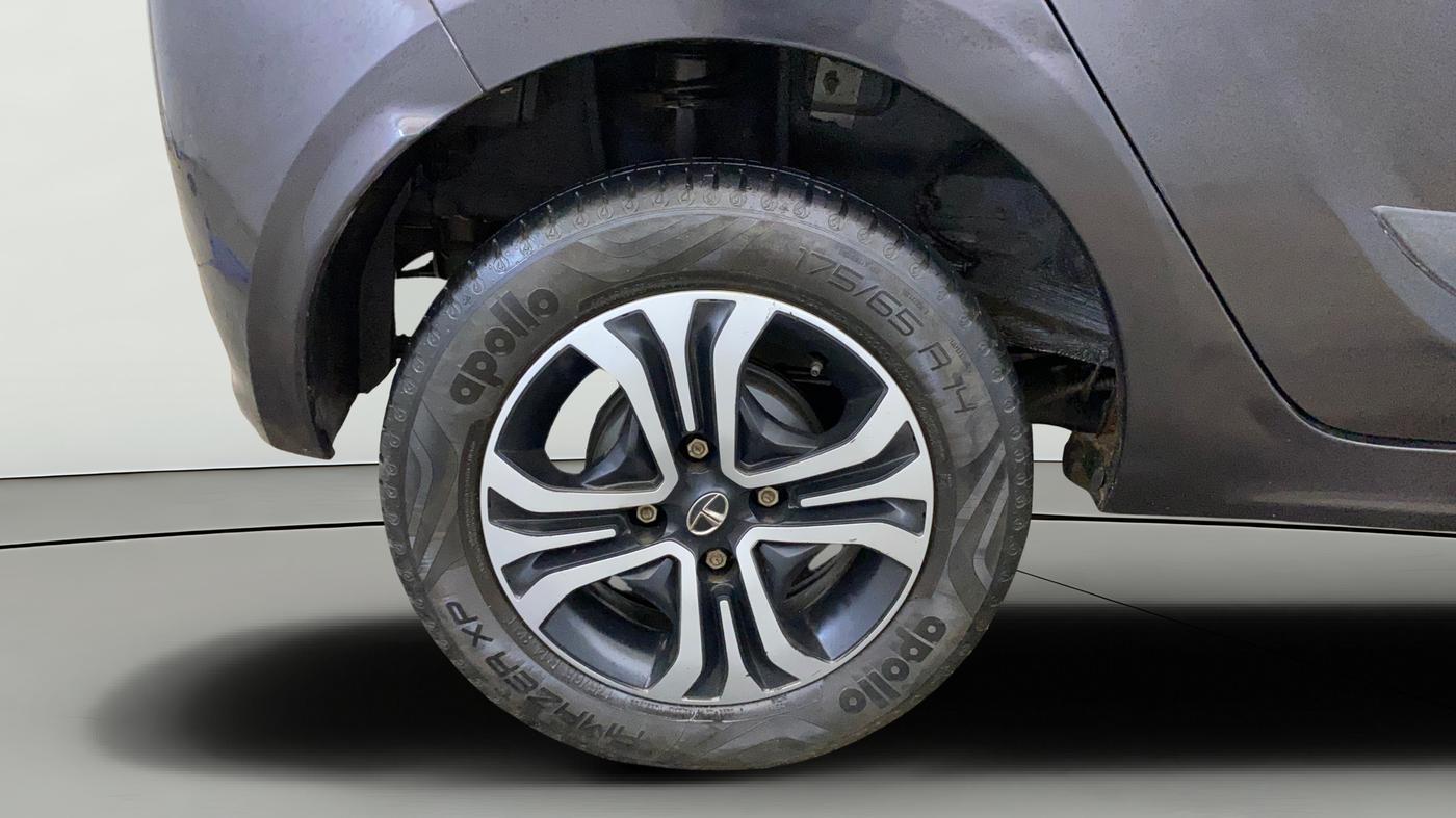 2022 Tata Tiago XZ PLUS CNG, CNG, Manual, 34,672 km, Right Rear Wheel