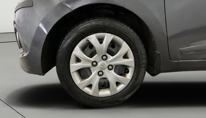 2016 Hyundai Grand i10 MAGNA 1.2 KAPPA VTVT, CNG, Manual, 67,135 km, Left Front Wheel