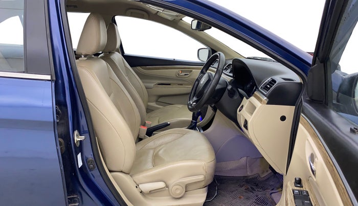 2018 Maruti Ciaz ALPHA  AT 1.5 SHVS PETROL, Petrol, Automatic, 39,092 km, Right Side Front Door Cabin