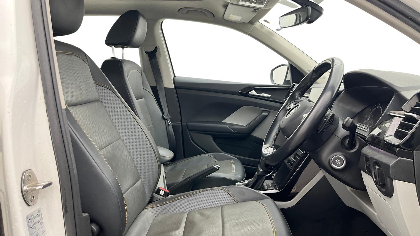 2022 Skoda KUSHAQ STYLE 1.5L TSI DSG, Petrol, Automatic, 45,545 km, Right Side Front Door Cabin