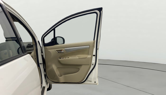 2017 Maruti Ertiga VXI, Petrol, Manual, 68,312 km, RHS Front Door