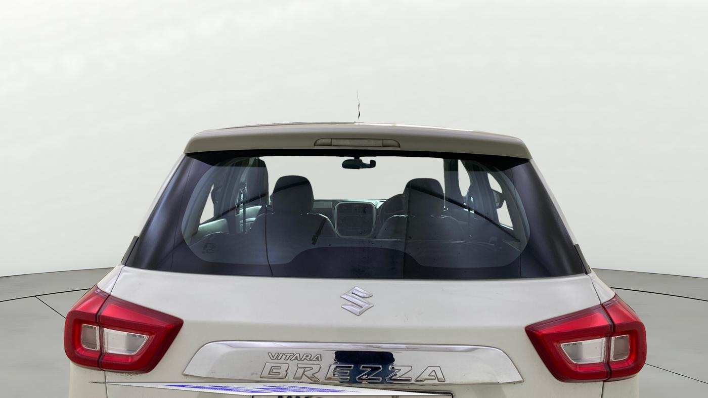 2021 Maruti Vitara Brezza LXI, Petrol, Manual, 28,567 km, Rear Windshield