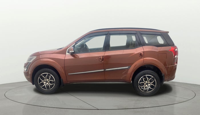 2018 Mahindra XUV500 W5, Diesel, Manual, 1,45,793 km, Left Side