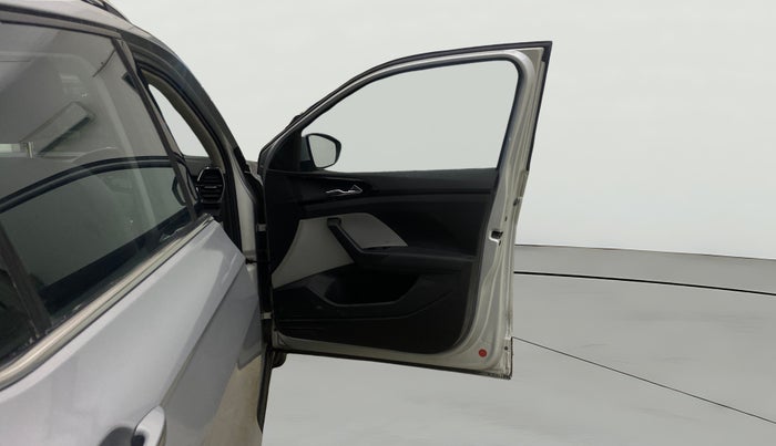 2022 Skoda KUSHAQ STYLE 1.5L TSI MT, Petrol, Manual, 15,817 km, RHS Front Door