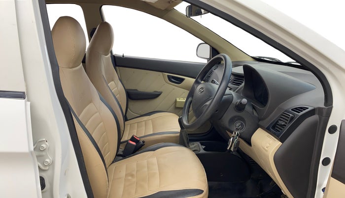 2018 Hyundai Eon D-LITE+, Petrol, Manual, 27,764 km, Right Side Front Door Cabin