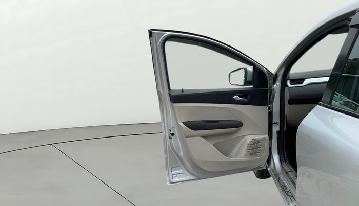 2021 Renault TRIBER RXZ AMT, Petrol, Automatic, 18,702 km, LHS Front Door