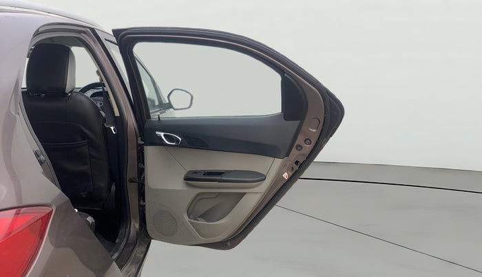 2017 Tata Tiago XZ PETROL, Petrol, Manual, 72,740 km, RHS Rear Door