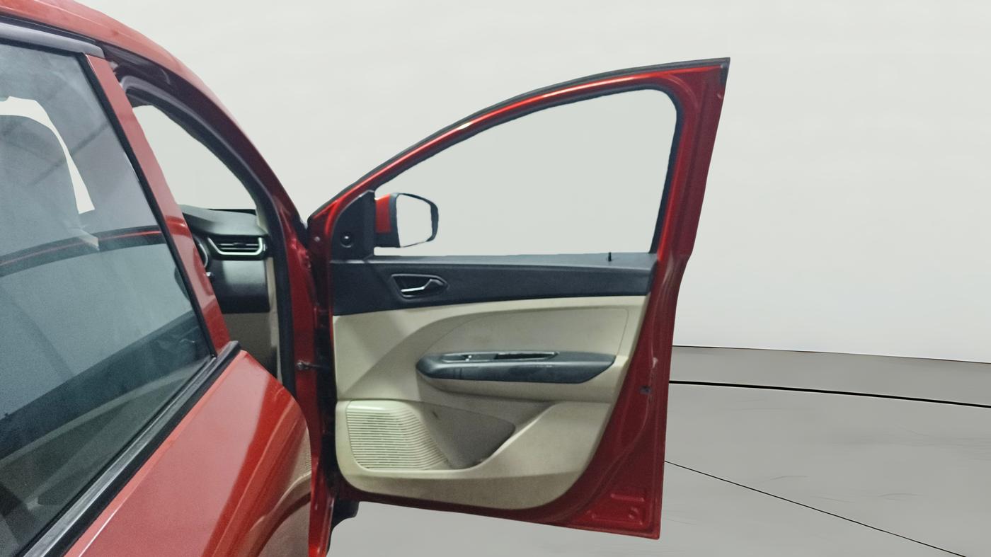 2019 Renault TRIBER RXL MT, Petrol, Manual, 99,757 km, RHS Front Door