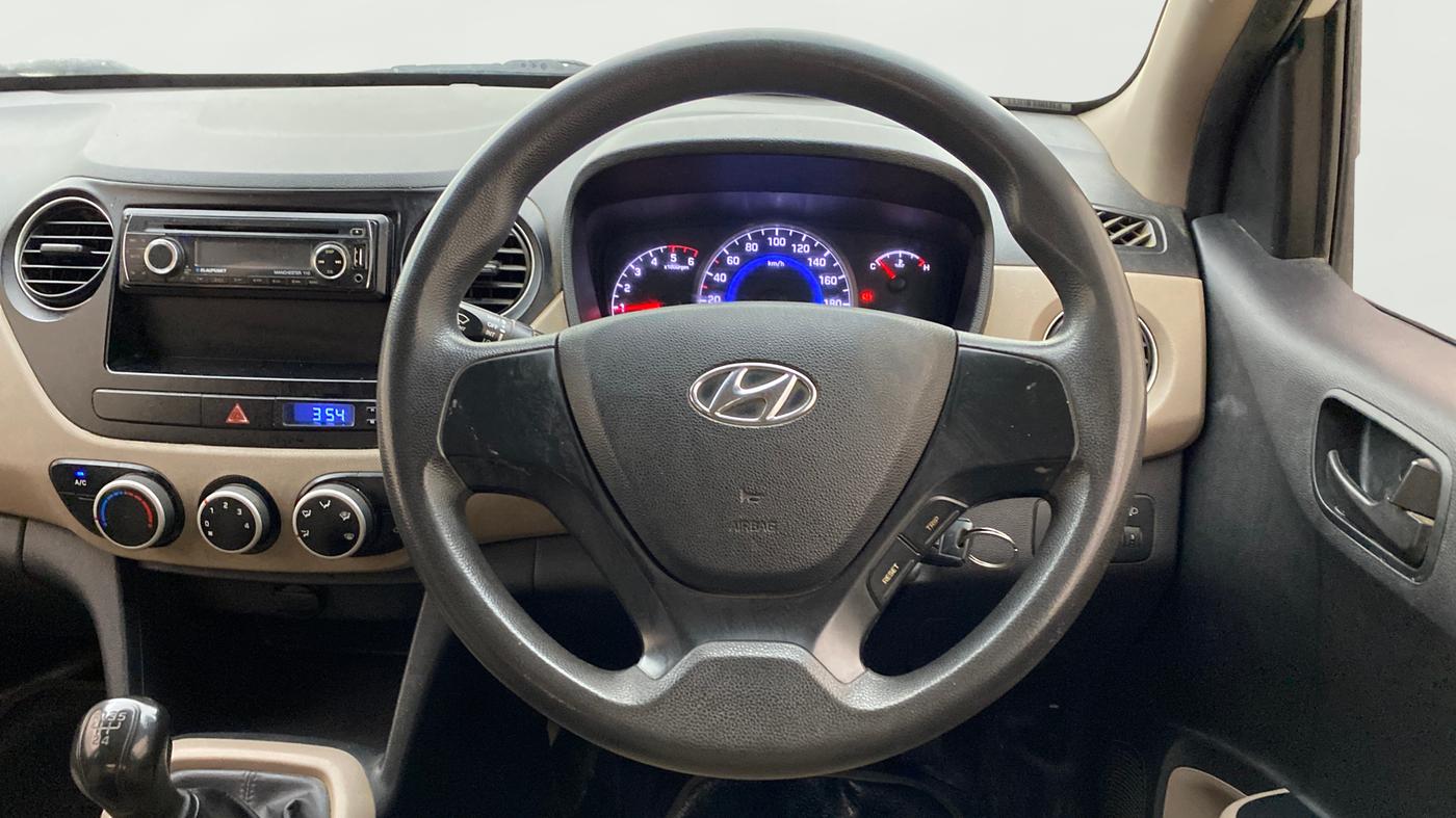 2016 Hyundai Grand i10 MAGNA 1.1 CRDI, Diesel, Manual, 72,125 km, Steering Wheel Close Up