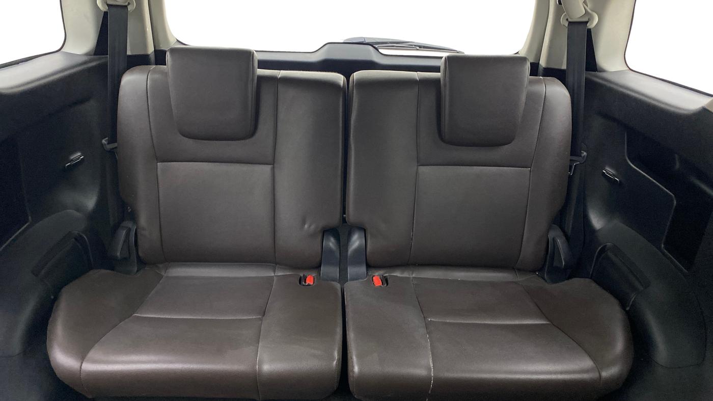 2017 Toyota Fortuner 2.8 4X2 MT, Diesel, Manual, 98,868 km, Third Seat Row ( optional )