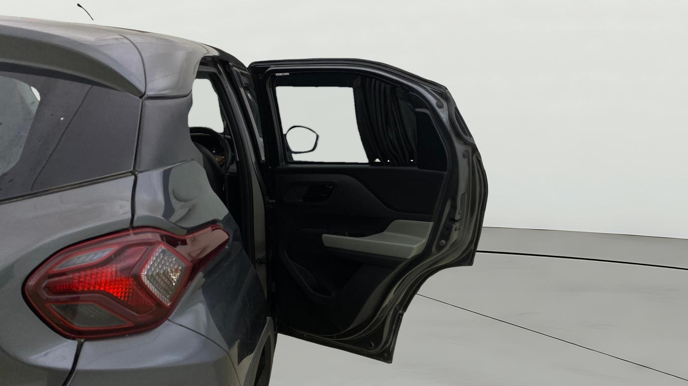 2023 Tata PUNCH ADVENTURE AMT, Petrol, Automatic, 26,674 km, RHS Rear Door