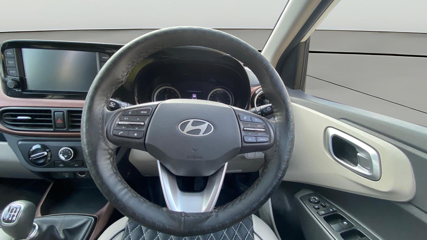 2024 Hyundai AURA SX 1.2, Petrol, Manual, 17,457 km, Steering Wheel Close Up