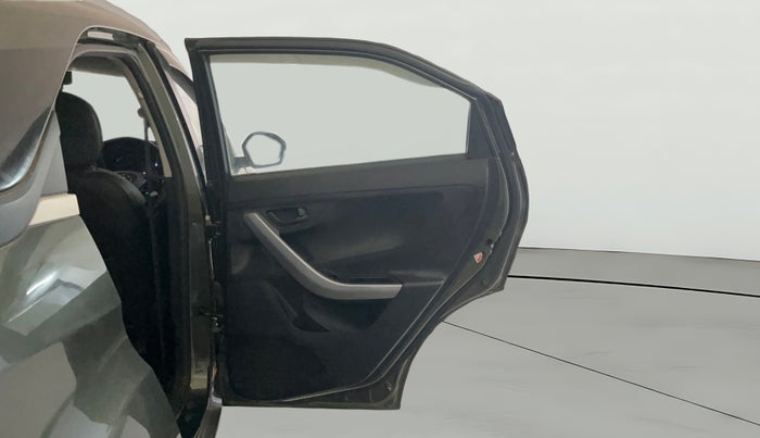2022 Tata NEXON XM SUNROOF PETROL, Petrol, Manual, 22,474 km, RHS Rear Door