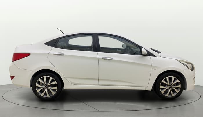 2015 Hyundai Verna FLUIDIC 1.6 VTVT SX, Petrol, Manual, 51,445 km, Right Side View