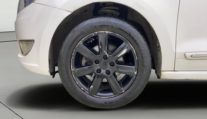 2013 Skoda Rapid AMBITION 1.6 MPI MT PLUS, Petrol, Manual, 83,915 km, Left Front Wheel