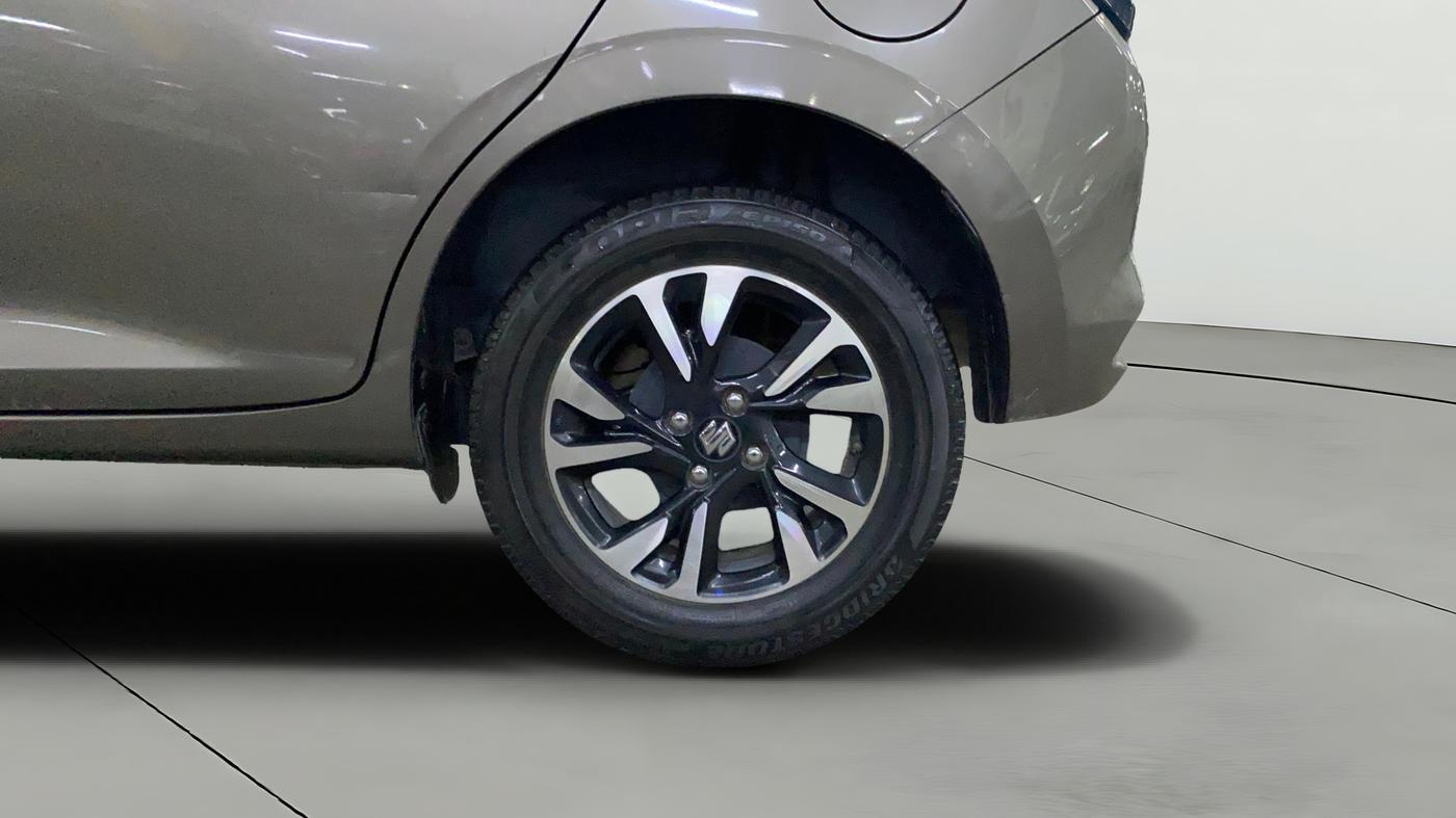 2024 Maruti Swift ZXI PLUS, Petrol, Manual, 26,543 km, Left Rear Wheel
