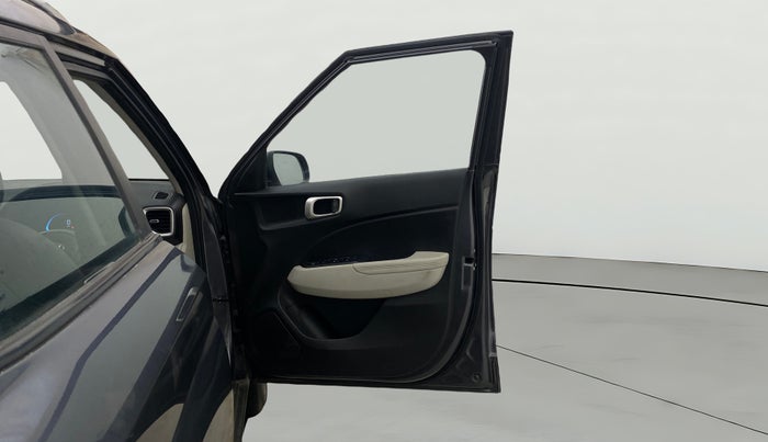 2023 Hyundai VENUE SX (O) 1.0 TURBO DCT, Petrol, Automatic, 14,167 km, RHS Front Door