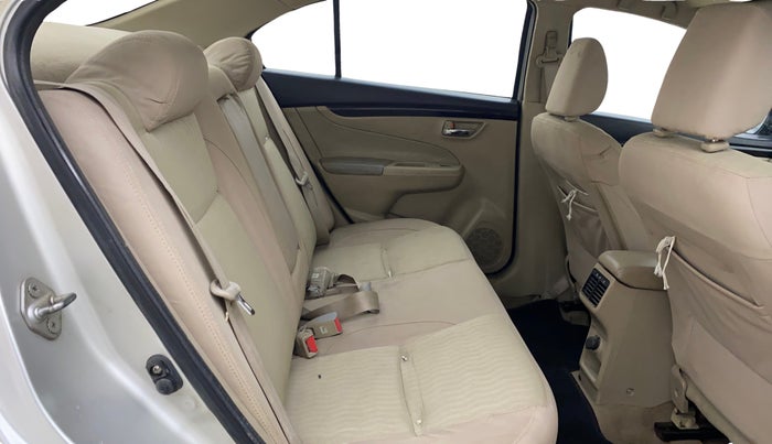 2016 Maruti Ciaz VDI+ SHVS, Diesel, Manual, 92,732 km, Right Side Rear Door Cabin