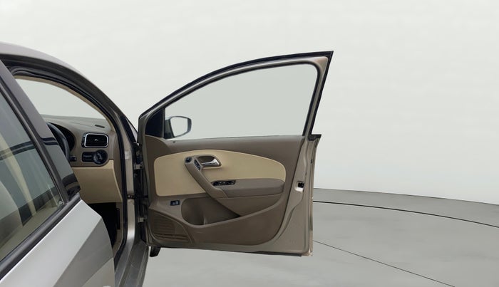 2015 Skoda Rapid AMBITION 1.6 MPI MT, Petrol, Manual, 90,252 km, RHS Front Door