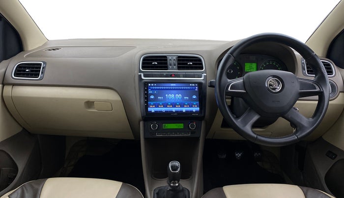 2013 Skoda Rapid ELEGANCE 1.6 MPI MT, Petrol, Manual, 76,819 km, Dashboard