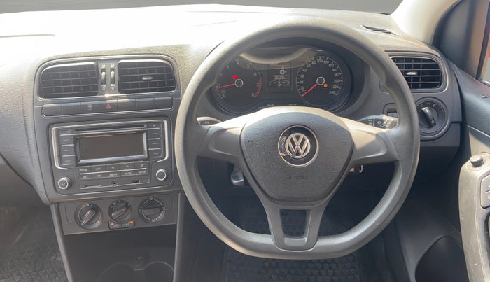 2016 Volkswagen Polo COMFORTLINE 1.2L, Petrol, Manual, 36,599 km, Steering Wheel Close Up