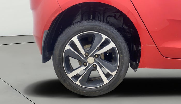 2021 Tata ALTROZ XZ PETROL, Petrol, Manual, 43,470 km, Right Rear Wheel