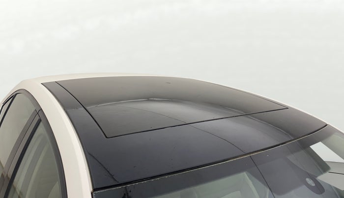 2015 Skoda Octavia STYLE PLUS AT 1.8 TSI, Petrol, Automatic, 1,08,777 km, Roof