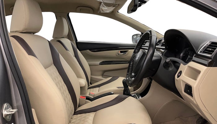 2017 Maruti Ciaz ZETA 1.4  MT PETROL, Petrol, Manual, 54,569 km, Right Side Front Door Cabin