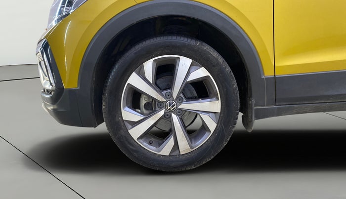 2022 Volkswagen TAIGUN TOPLINE 1.0 TSI MT, Petrol, Manual, 6,611 km, Left Front Wheel