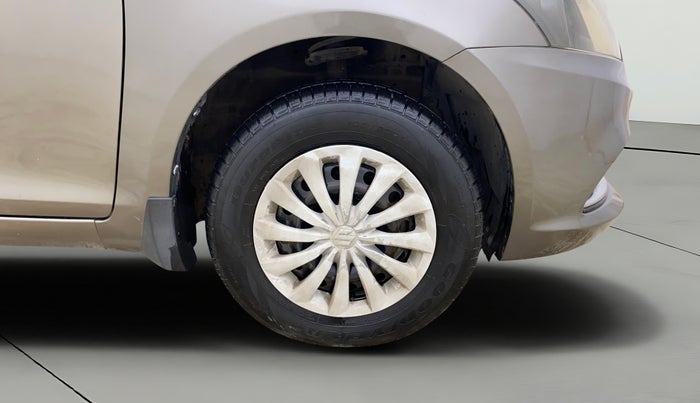 2016 Maruti Swift Dzire VXI, Petrol, Manual, 9,988 km, Right Front Wheel